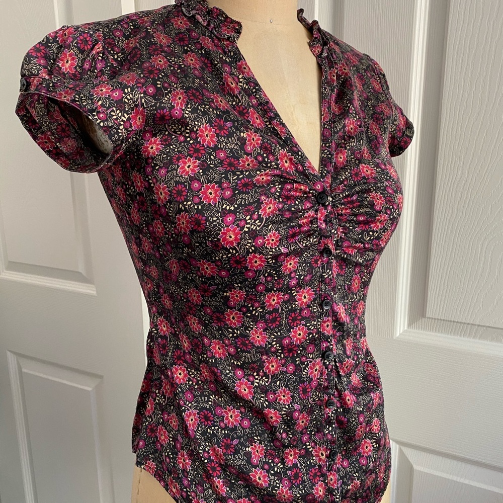 Express Blouse - Picture 9 of 9